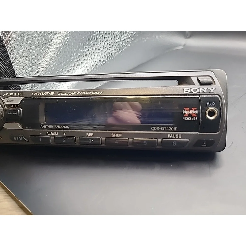 Sony CDX-GT421PW Radio Stereo Audio Faceplate 52wx4 Amp Xplod MP3 WMA‎